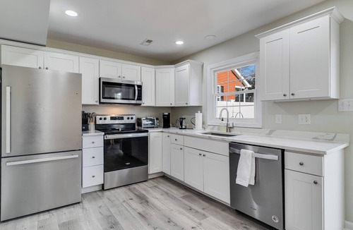 Leonardtown House | Historic Leonardtown: Golf Cart Included/Walk to Wharf/Fenced Yard/Pet Friendly