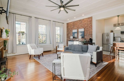 New Bedford Apartment | Historic New Bedford Henry’s on William! 4 Bedroom