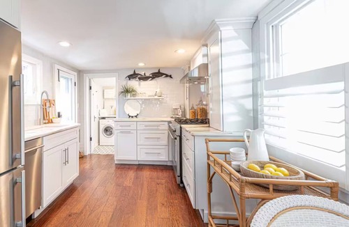 Riviera House | Historic OCNJ Dutchess of Dollhouse Row - By the Bay-2BR, Sleeps 4