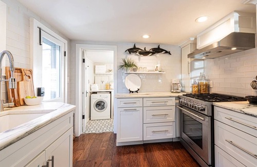 Riviera House | Historic OCNJ Dutchess of Dollhouse Row - By the Bay-2BR, Sleeps 4