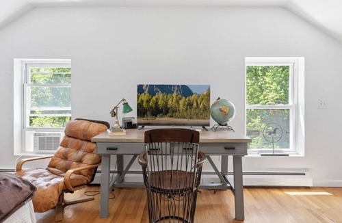 Silver Lane House | Historic Riverside Retreat/Keeney Cove Views