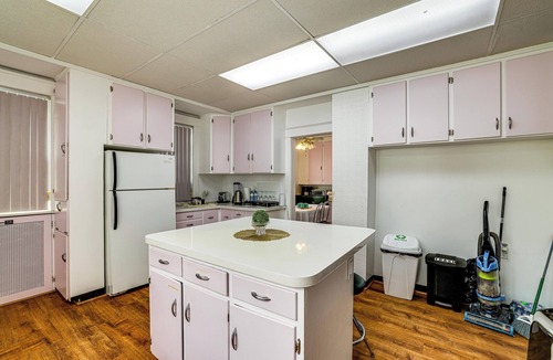 Downtown Niagara Falls House | Historic Victorian Cottage, 1 Mi to Niagara Falls