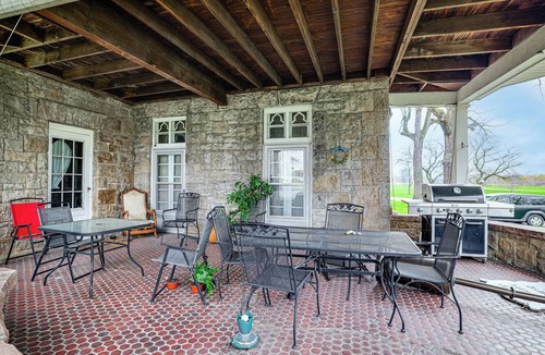 Downtown Niagara Falls House | Historic Victorian Cottage, 1 Mi to Niagara Falls