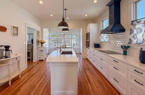 Cape Charles House | Historic Victorian Gem near Beach—Golf Cart Included!