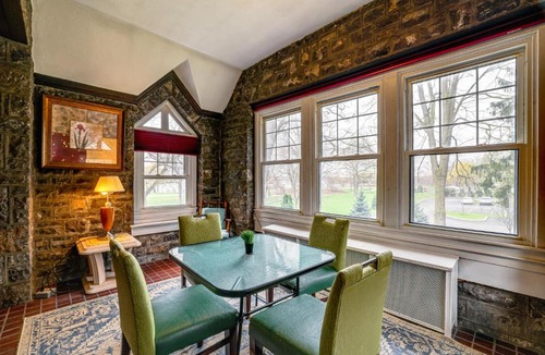 Downtown Niagara Falls House | Historic Victorian Cottage, 1 Mi to Niagara Falls