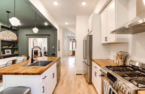 Fan District House | Historical Fan District Home Walkable & Clean