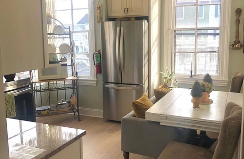 Cape May Apartment | Historical Victorian 2 bedroom Flat 1 block from Beach JUST RENOVATED!