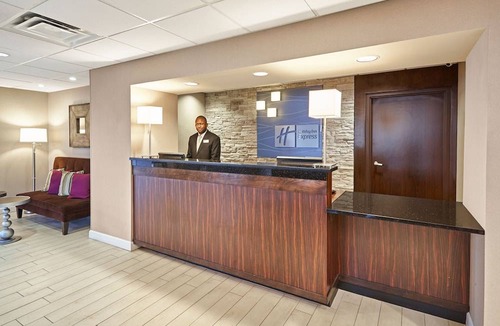Coliseum Central Hotel | Holiday Inn Express Hotels- Hampton, an IHG Hotel