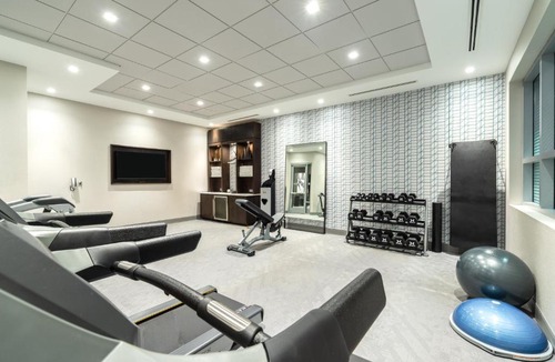 Revere Hotel | Holiday Inn Boston Logan Airport - Chelsea by IHG