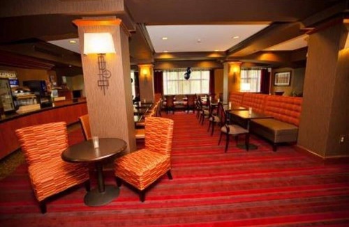 Vineland Hotel | Holiday Inn Express Hotel & Suites Vineland Millville, an IHG Hotel
