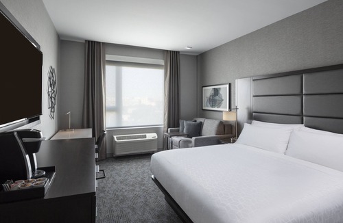 Revere Hotel | Holiday Inn Express Boston Logan Airport - Revere by IHG