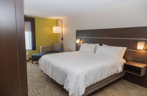 Garner Hotel | Holiday Inn Express Clayton (Se Raleigh) by IHG