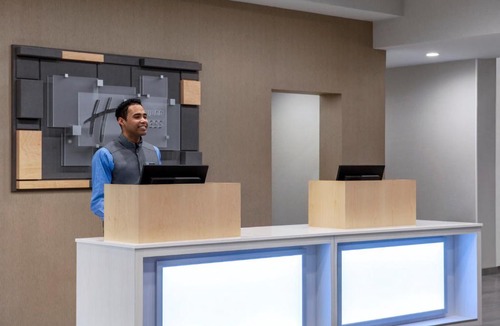 Dumfries Hotel | Holiday Inn Express Dumfries-Quantico by IHG