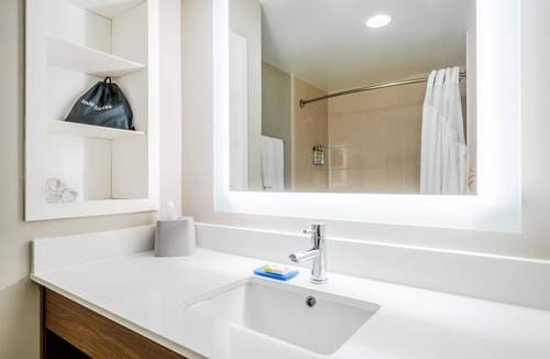 Tappahannock Hotel | Holiday Inn Express Hotel & Suites Tappahannock by IHG