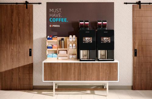 Plantation Hotel | Holiday Inn Express Hotel & Suites Ft. Lauderdale-Plantation by IHG