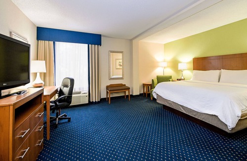 Ashland Hotel | Holiday Inn Express Hotel & Suites Richmond North Ashland by IHG