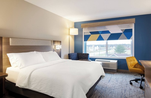Hyannis Hotel | Holiday Inn Express Hyannis Cape Cod by IHG