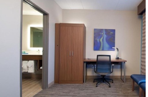Stafford Hotel | Holiday Inn Express Quantico - Stafford by IHG