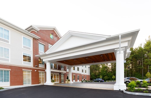 Sturbridge Hotel | Holiday Inn Express & Suites Sturbridge, an Ihg Hotel