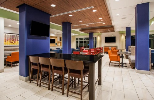 California Hotel | Holiday Inn Express & Suites Lexington Park California by IHG