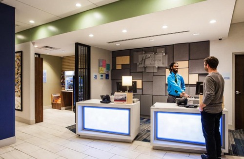 California Hotel | Holiday Inn Express & Suites Lexington Park California by IHG