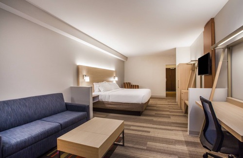 California Hotel | Holiday Inn Express & Suites Lexington Park-California by IHG