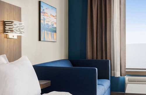 Rensselaer Hotel | Holiday Inn Express & Suites East Greenbush (Albany-Skyline) by IHG