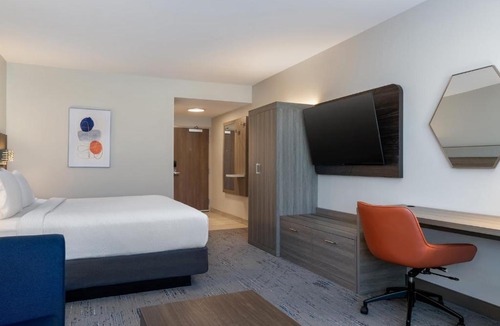 Linden Hotel | Holiday Inn Express & Suites Linden - Newark South by IHG