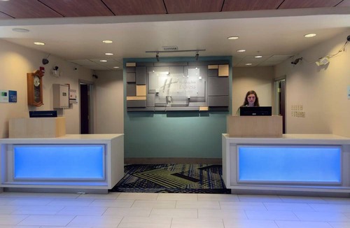 Exmore Hotel | Holiday Inn Express Hotel & Suites Exmore-Eastern Shore, an IHG Hotel