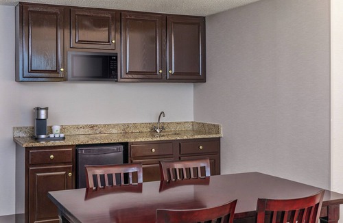 Peabody Hotel | Holiday Inn Hotel & Suites Boston - Peabody by IHG