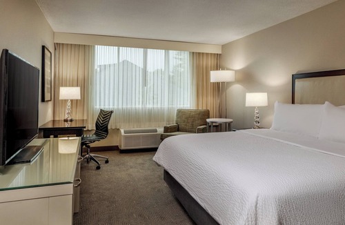 Peabody Hotel | Holiday Inn Hotel & Suites Boston - Peabody by IHG