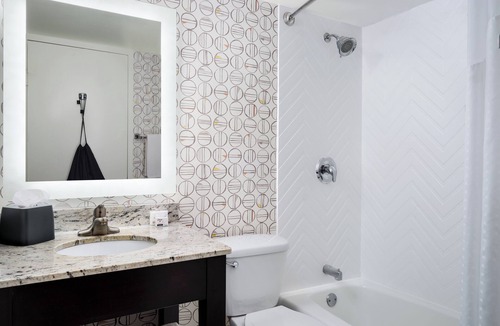 Peabody Hotel | Holiday Inn Hotel & Suites Boston - Peabody by IHG