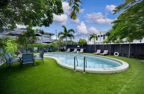 Victoria Park Apartment | Holiday Park Apartments by Lowkl