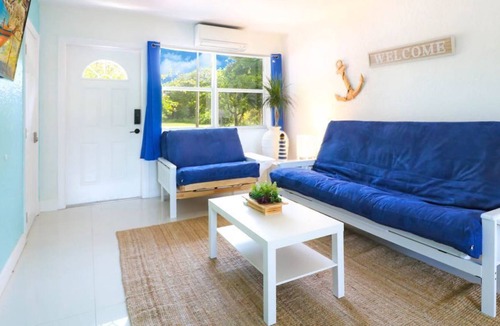 South Middle River Apartment | Holidays Sale | 20-40% discounts | Pool available| Beach 7min