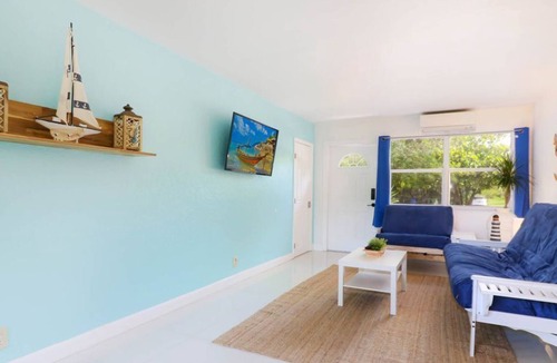 South Middle River Apartment | Holidays Sale | 20-40% discounts | Pool available| Beach 7min