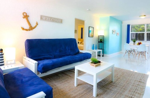 South Middle River Apartment | Holidays Sale | 20-40% discounts | Pool available| Beach 7min