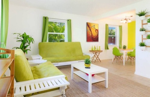 South Middle River House | Holidays Sale | 20-40% discounts | Private Pool | Beach 7min| Downtown 6min