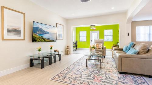 Highland Garden House | Hollywood 3BR - Private Pool & Fire Pit