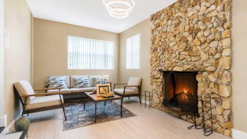 Highland Garden House | Hollywood 3BR - Private Pool & Fire Pit