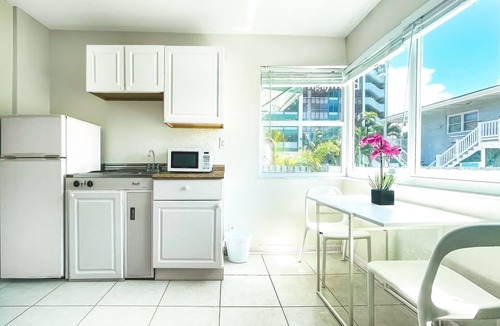 Hollywood Lakes Hotel | Hollywood Beach Hotels