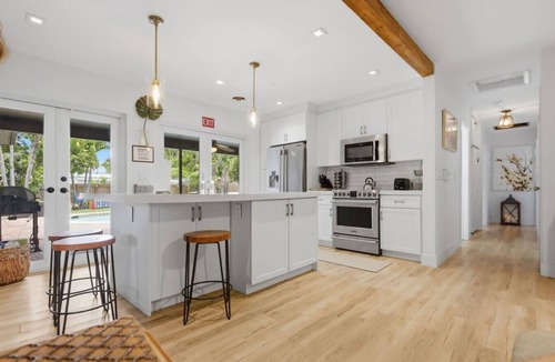 Hollywood Hills House | Hollywood Beach Oasis/Pool/Game Room/2 Master BR