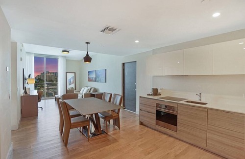 Hollywood Condo | Hollywood Beach Retreat -Rooftop Pool and Views-CS19