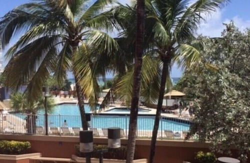 Hollywood Lakes Resort | Hollywood Beach Vacation Resort