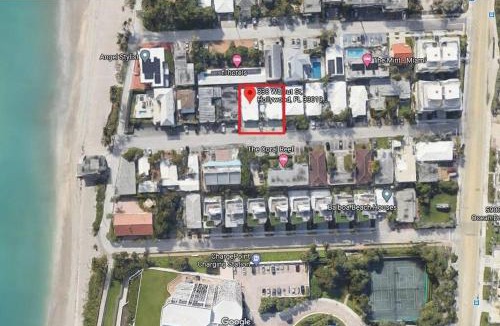 North Beach Apartment | Hollywood Beach Walk, a vacation home in Miami