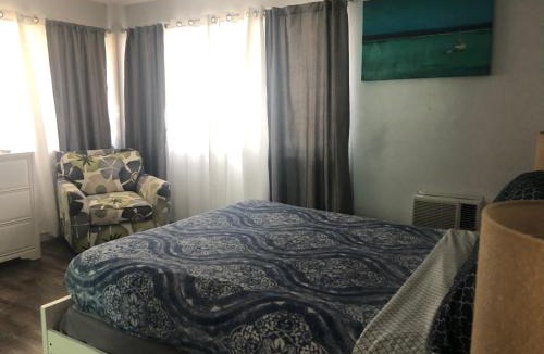 Hollywood South Central Beach Apartment | Hollywood Beachfront House