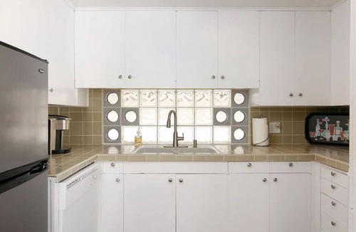 Hollywood Beach House | Hollywood Beachside Bungalow - Cute Mid-Century Style