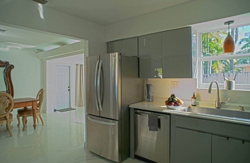 Park East House | Hollywood Cove cozy home near beach, Hardrock hote