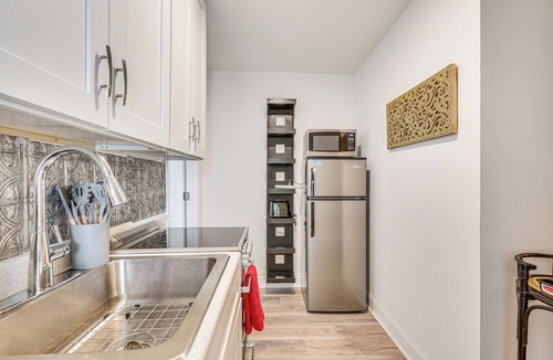 Highland Garden House | Hollywood Hideaway: Close to Dtwn & Beaches