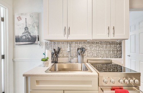 Highland Garden House | Hollywood Hideaway: Close to Dtwn & Beaches