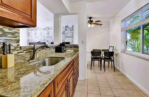 North Beach Apartment | Hollywood Studio Near Boardwalk Free Parking